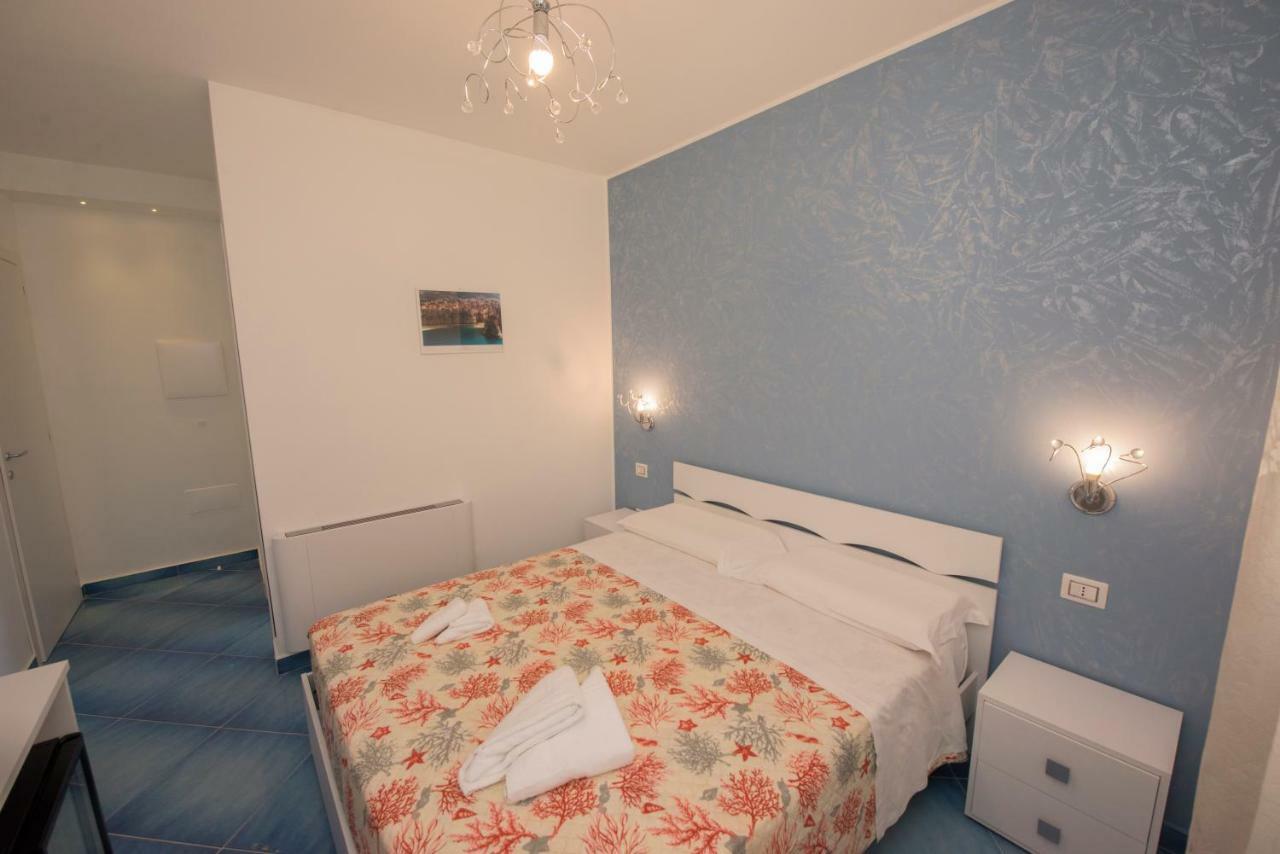 Residenza Porta Romana Тропея Экстерьер фото