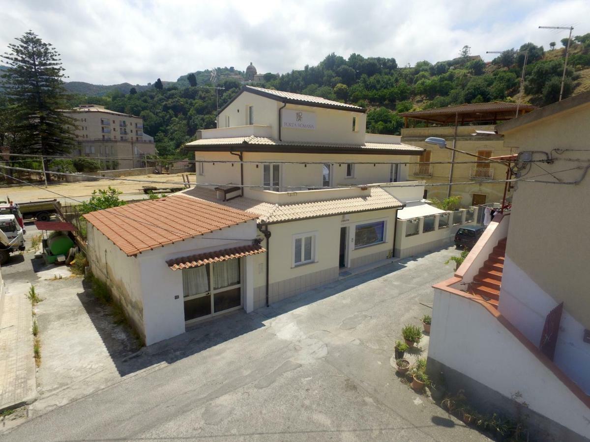Residenza Porta Romana Тропея Экстерьер фото